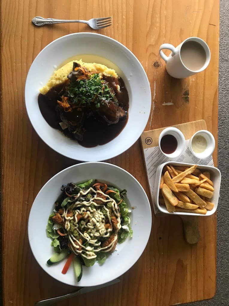 Inside the Turangi Bridge Tavern